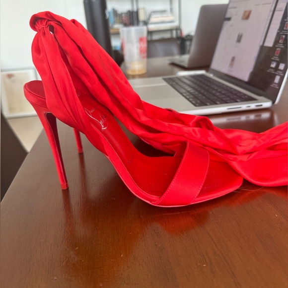 NEVER WORN Christian Louboutin Strappy Sandal - Size 36.5 EU/ 6.5 US - Picture 5 of 11